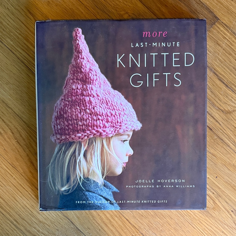 Knitting fast and slow pairing: Yarn-y books to fit your speed needs - Picture 4 of 5